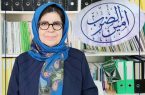 اهدا نشان امین‌الضرب به هایده شیرزادی مدیرعامل شرکت بازیافت کرمانشاه