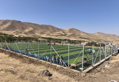 افتتاح زمین چمن مصنوعی روستای علی آباد بخش بیلوار کرمانشاه افتتاح زمین چمن مصنوعی روستای علی آباد بخش بیلوار کرمانشاه